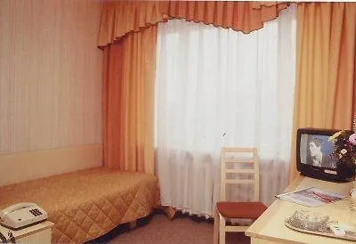 Hotel Stroomi 2*