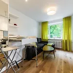 Hotel Stroomi 2*