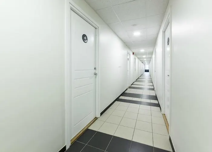 Stroomi Szálloda 2*